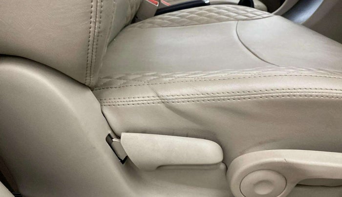 2018 Maruti Ciaz DELTA 1.5 SHVS MT PETROL, Petrol, Manual, 71,110 km, Driver Side Adjustment Panel