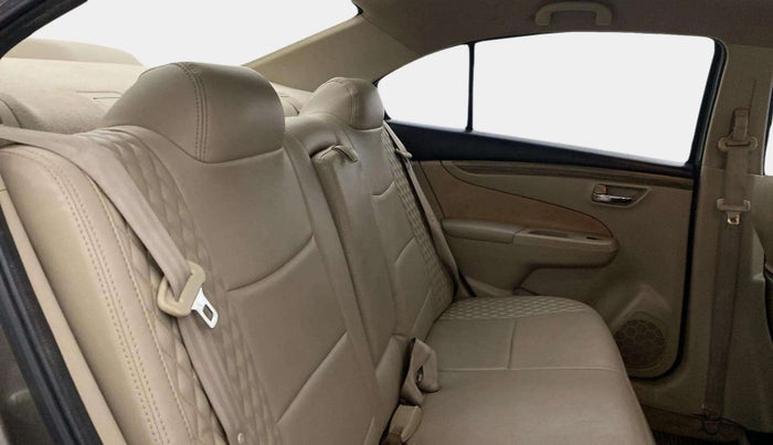 2018 Maruti Ciaz DELTA 1.5 SHVS MT PETROL, Petrol, Manual, 71,110 km, Right Side Rear Door Cabin