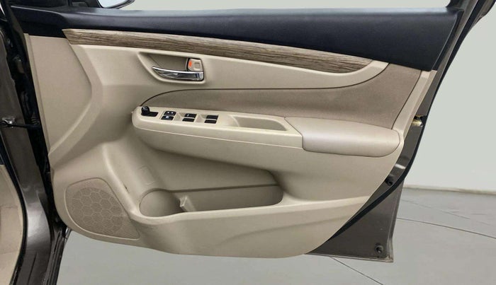 2018 Maruti Ciaz DELTA 1.5 SHVS MT PETROL, Petrol, Manual, 71,110 km, Driver Side Door Panels Control