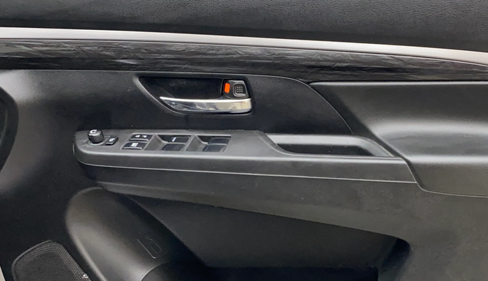 2019 Maruti XL6 ZETA AT, Petrol, Automatic, 84,749 km, Driver Side Door Panels Control