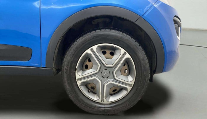 2017 Tata NEXON XM DIESEL, Diesel, Manual, 78,532 km, Right Front Wheel