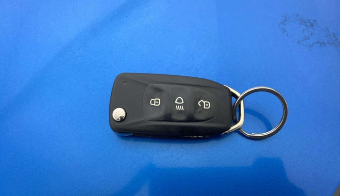 2017 Tata NEXON XM DIESEL, Diesel, Manual, 78,532 km, Key Close Up