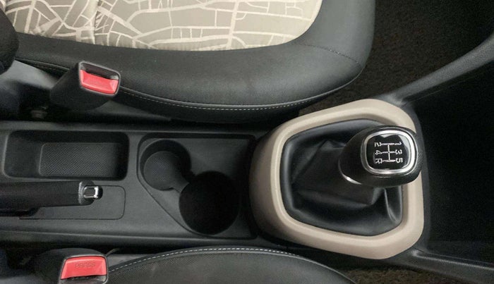 2016 Hyundai Grand i10 SPORTZ 1.2 KAPPA VTVT, Petrol, Manual, 70,859 km, Gear Lever