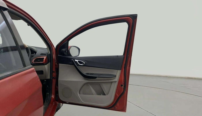 2018 Tata Tiago XZA PETROL, Petrol, Automatic, 50,645 km, RHS Front Door
