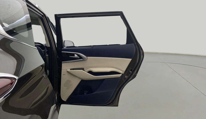 2023 KIA CARENS LUXURY PLUS 1.5 TURBO PETROL DCT 7 STR, Petrol, Automatic, 56,891 km, RHS Rear Door