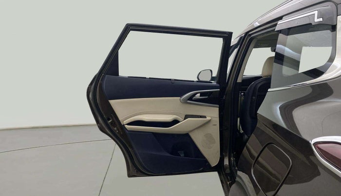 2023 KIA CARENS LUXURY PLUS 1.5 TURBO PETROL DCT 7 STR, Petrol, Automatic, 56,891 km, LHS Rear Door