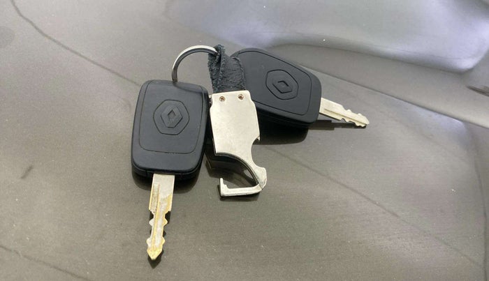 2018 Renault Kwid RXT 1.0 AMT (O), Petrol, Automatic, 34,900 km, Key Close Up