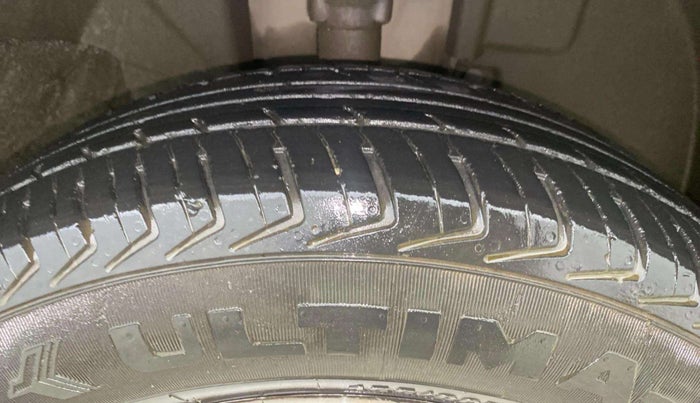 2018 Renault Kwid RXT 1.0 AMT (O), Petrol, Automatic, 34,900 km, Right Front Tyre Tread