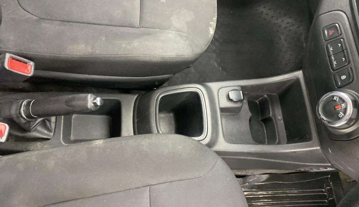 2018 Renault Kwid RXT 1.0 AMT (O), Petrol, Automatic, 34,900 km, Gear Lever