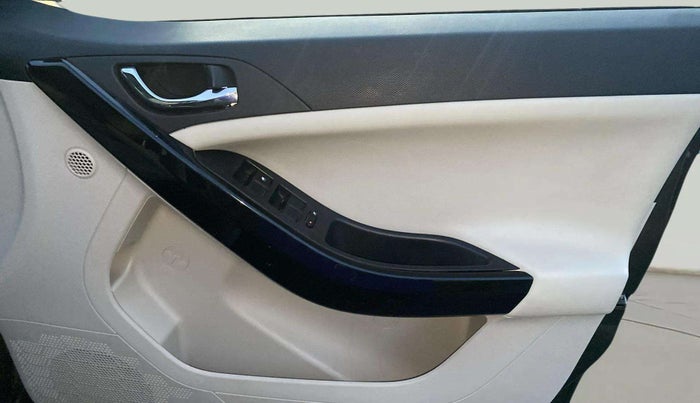2023 Tata NEXON XZ PLUS (L), Petrol, Manual, 11,297 km, Driver Side Door Panels Control