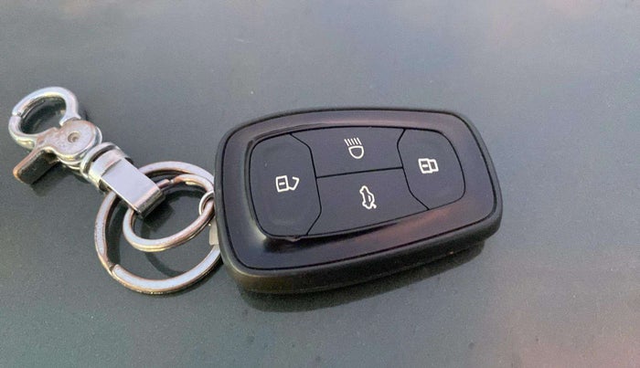 2023 Tata NEXON XZ PLUS (L), Petrol, Manual, 11,297 km, Key Close Up