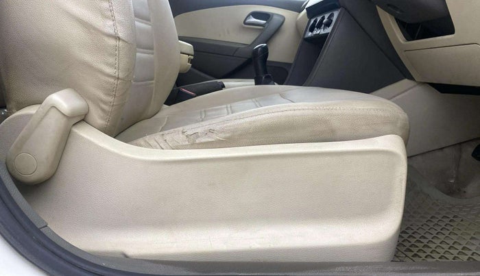 2012 Volkswagen Vento TRENDLINE 1.6, Petrol, Manual, 67,801 km, Driver Side Adjustment Panel