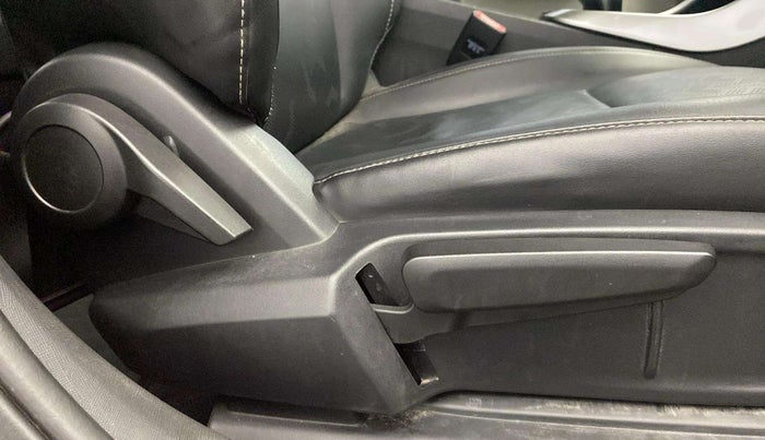 2021 Tata ALTROZ XZ PLUS I-TURBO PETROL, Petrol, Manual, 56,601 km, Driver Side Adjustment Panel