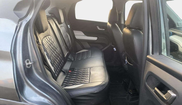 2023 Tata PUNCH CREATIVE  MT, Petrol, Manual, 14,706 km, Right Side Rear Door Cabin