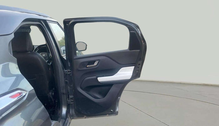 2023 Tata PUNCH CREATIVE  MT, Petrol, Manual, 14,706 km, RHS Rear Door