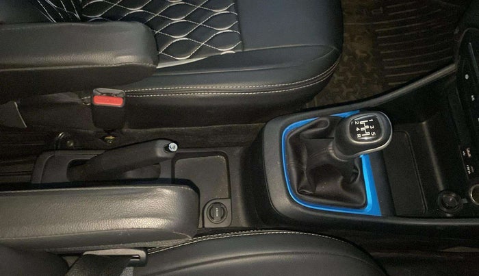 2023 Tata PUNCH CREATIVE  MT, Petrol, Manual, 14,706 km, Gear Lever