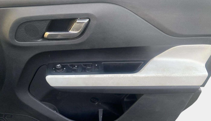 2023 Tata PUNCH CREATIVE  MT, Petrol, Manual, 14,706 km, Driver Side Door Panels Control