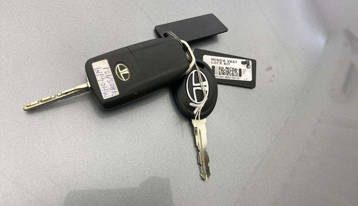 2018 Tata Tiago XZA PETROL, Petrol, Automatic, 28,592 km, Key Close Up