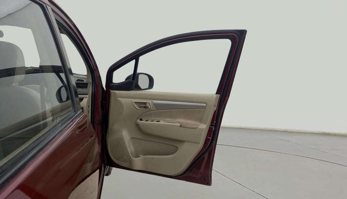 2015 Maruti Ertiga VXI CNG, CNG, Manual, 41,659 km, RHS Front Door