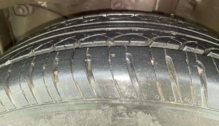 2015 Honda Amaze 1.2L I-VTEC SX, Petrol, Manual, 36,899 km, Left Front Tyre Tread
