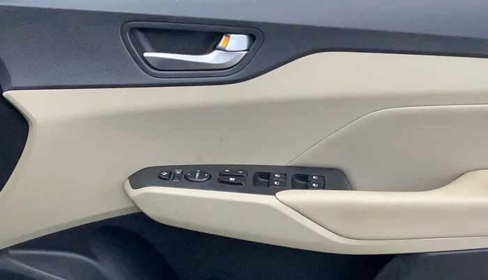 2021 Hyundai Verna SX (O) 1.5 CRDI, Diesel, Manual, 26,742 km, Driver Side Door Panels Control