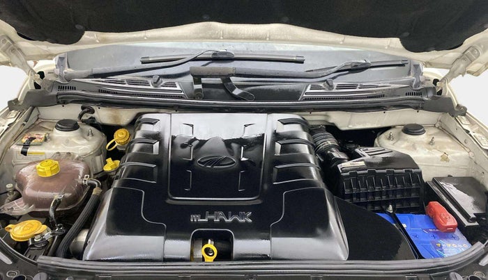 2019 Mahindra XUV500 W7, Diesel, Manual, 86,344 km, Engine View