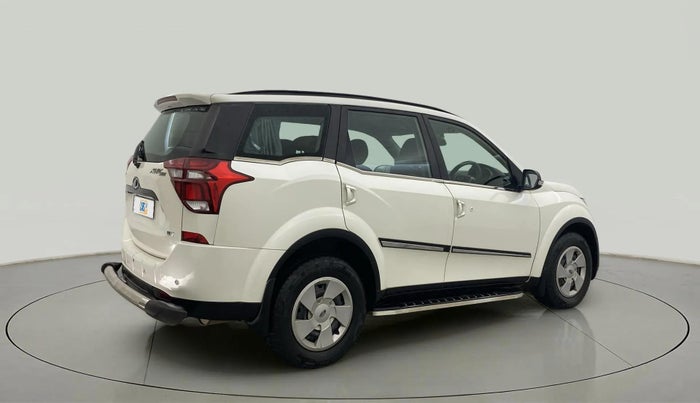2019 Mahindra XUV500 W7, Diesel, Manual, 86,344 km, Right Back Diagonal