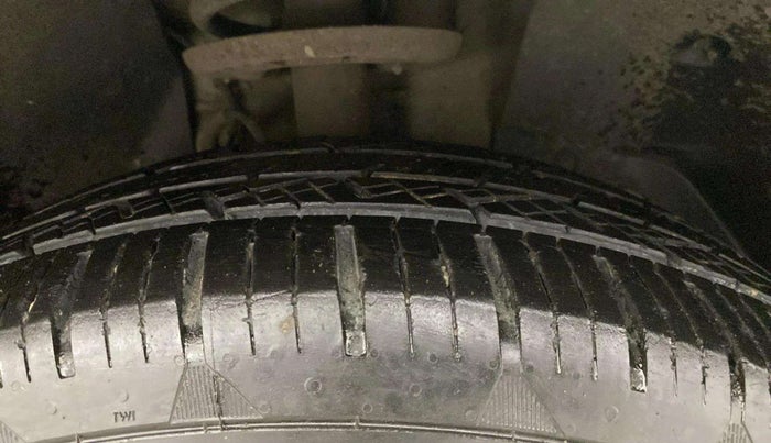 2019 Mahindra XUV500 W7, Diesel, Manual, 86,344 km, Right Front Tyre Tread