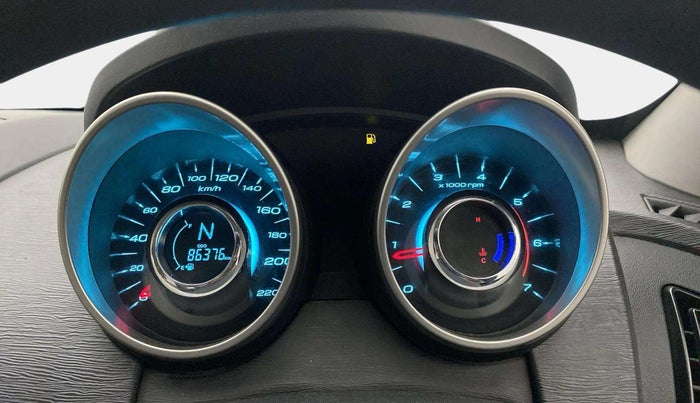 2019 Mahindra XUV500 W7, Diesel, Manual, 86,344 km, Odometer Image