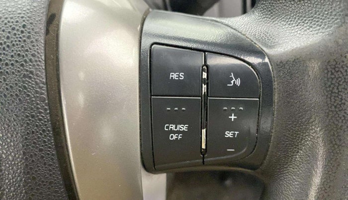2019 Mahindra XUV500 W7, Diesel, Manual, 86,344 km, Adaptive Cruise Control