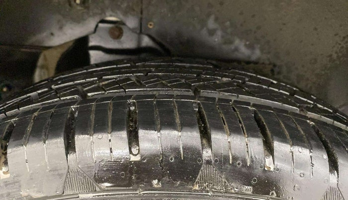 2019 Mahindra XUV500 W7, Diesel, Manual, 86,344 km, Right Rear Tyre Tread