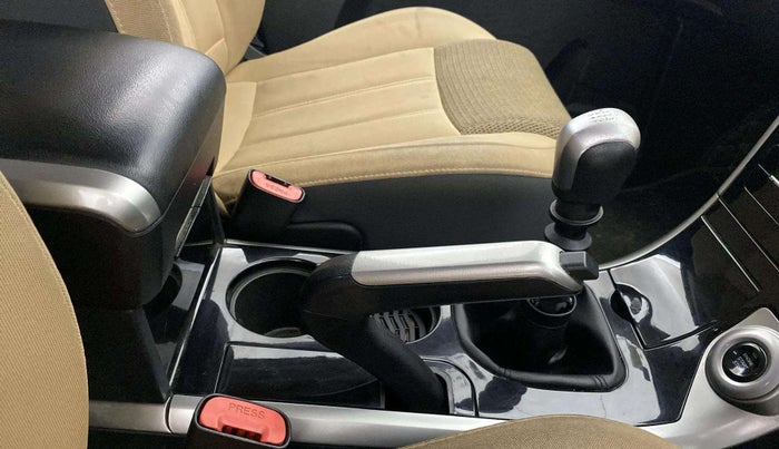 2019 Mahindra XUV500 W7, Diesel, Manual, 86,344 km, Gear Lever