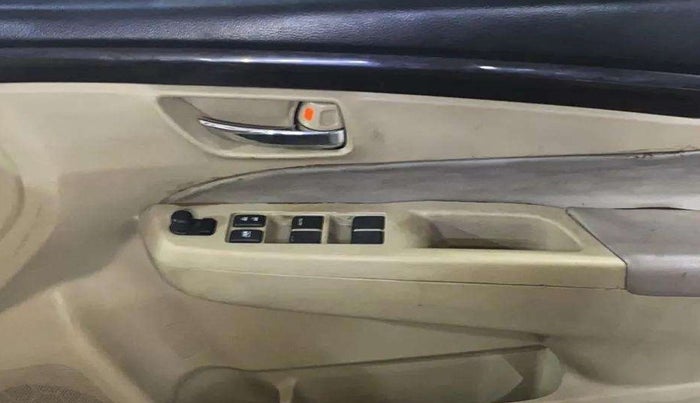 2016 Maruti Ciaz ZXI+, Petrol, Manual, 71,955 km, Driver Side Door Panels Control