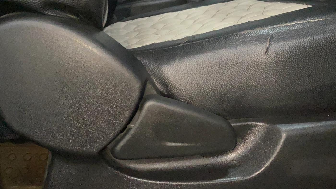 2021 Datsun Redi Go T(O) 1.0, Petrol, Manual, 25,907 km, Driver Side Adjustment Panel