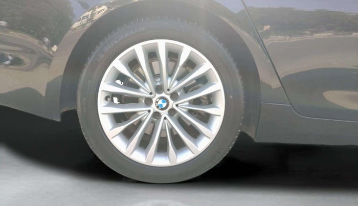2020 BMW 5 Series 520D LUXURY LINE, Diesel, Automatic, 14,331 km, Right Rear Wheel