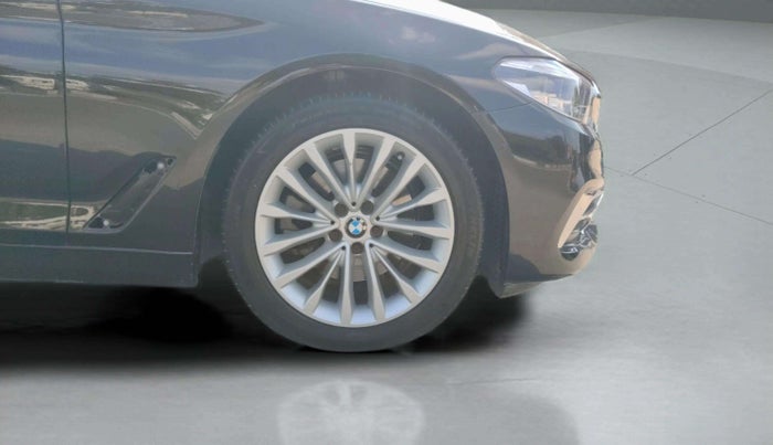 2020 BMW 5 Series 520D LUXURY LINE, Diesel, Automatic, 14,331 km, Left Front Wheel