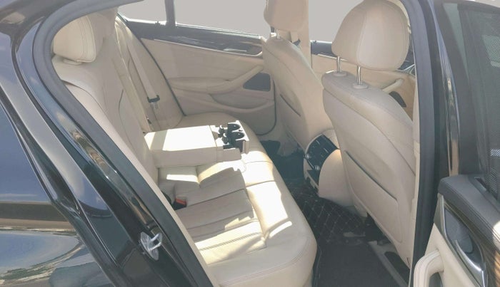 2020 BMW 5 Series 520D LUXURY LINE, Diesel, Automatic, 14,331 km, Right Side Rear Door Cabin