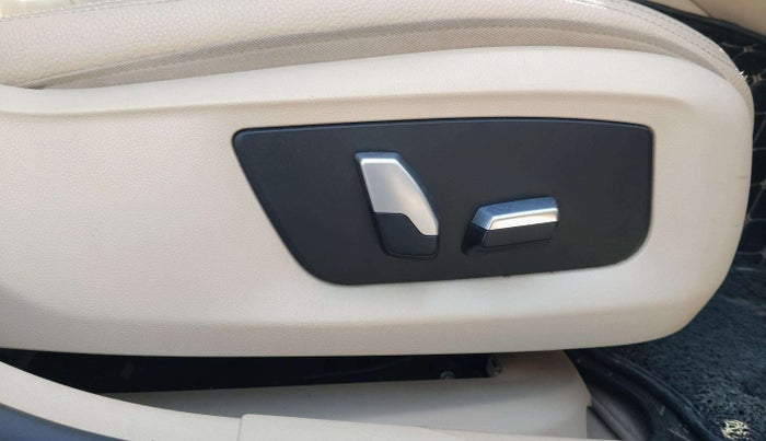 2020 BMW 5 Series 520D LUXURY LINE, Diesel, Automatic, 14,331 km, Driver Side Adjustment Panel