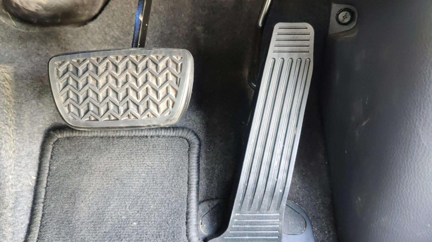 2024 Toyota Camry HYBRID, Hybrid, Automatic, 20,282 km, Pedals