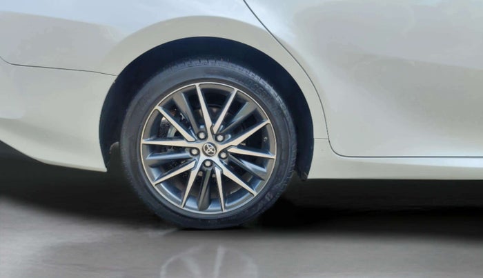 2024 Toyota Camry HYBRID, Hybrid, Automatic, 20,282 km, Right Rear Wheel