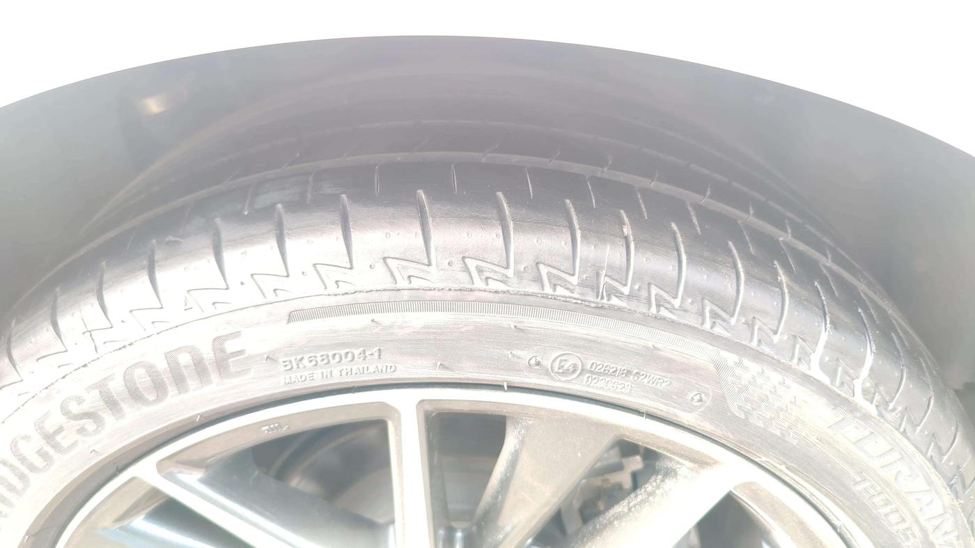 2024 Toyota Camry HYBRID, Hybrid, Automatic, 20,282 km, Left Front Tyre Tread