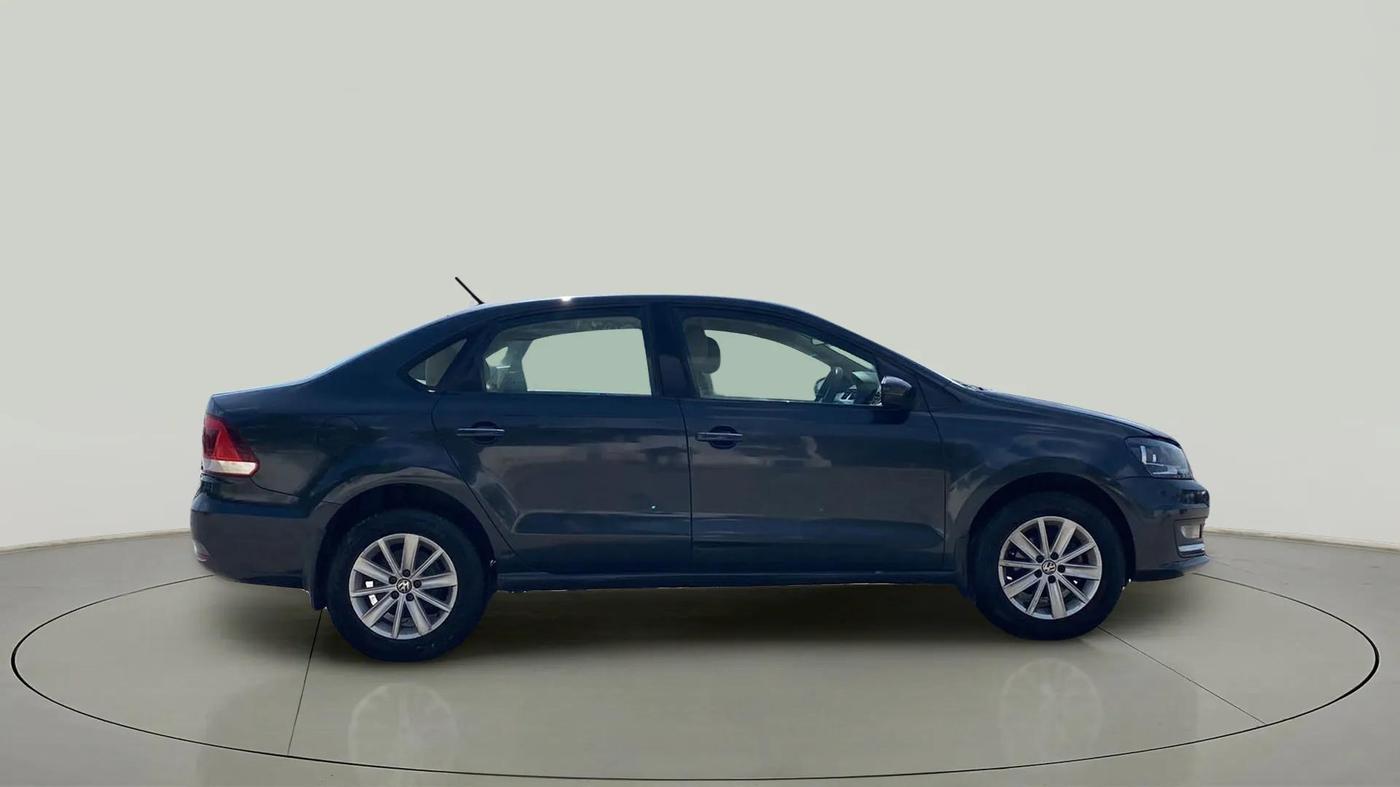2016 Volkswagen Vento HIGHLINE PETROL AT, Petrol, Automatic, 97,478 km, Right Side