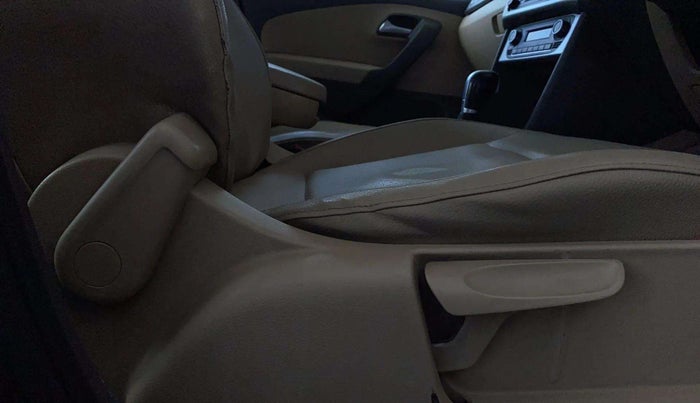 2016 Volkswagen Vento HIGHLINE PETROL AT, Petrol, Automatic, 97,438 km, Driver Side Adjustment Panel