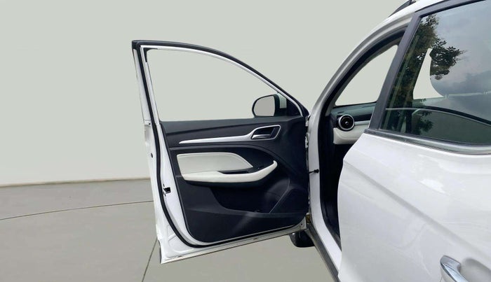 2023 MG ASTOR SUPER 1.5 MT, Petrol, Manual, 14,681 km, LHS Front Door