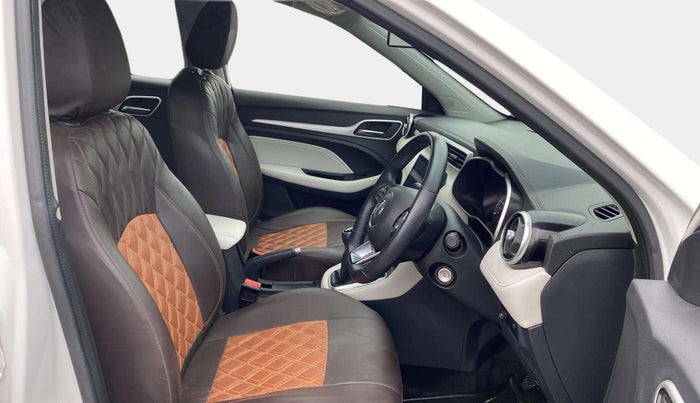 2023 MG ASTOR SUPER 1.5 MT, Petrol, Manual, 14,681 km, Right Side Front Door Cabin