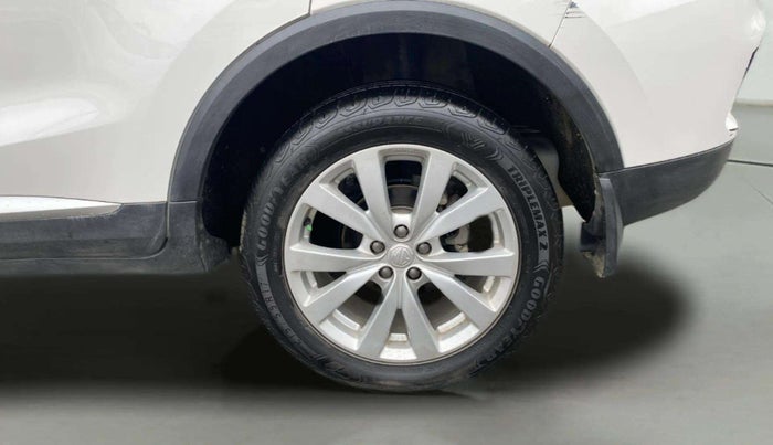 2023 MG ASTOR SUPER 1.5 MT, Petrol, Manual, 14,681 km, Left Rear Wheel