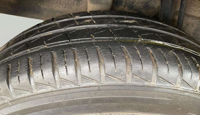 2022 Renault Kwid RXT 1.0, Petrol, Manual, 36,117 km, Right Front Tyre Tread
