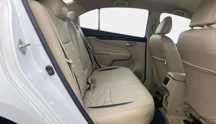 2018 Maruti Ciaz DELTA 1.4 MT PETROL, Petrol, Manual, 1,33,494 km, Right Side Rear Door Cabin