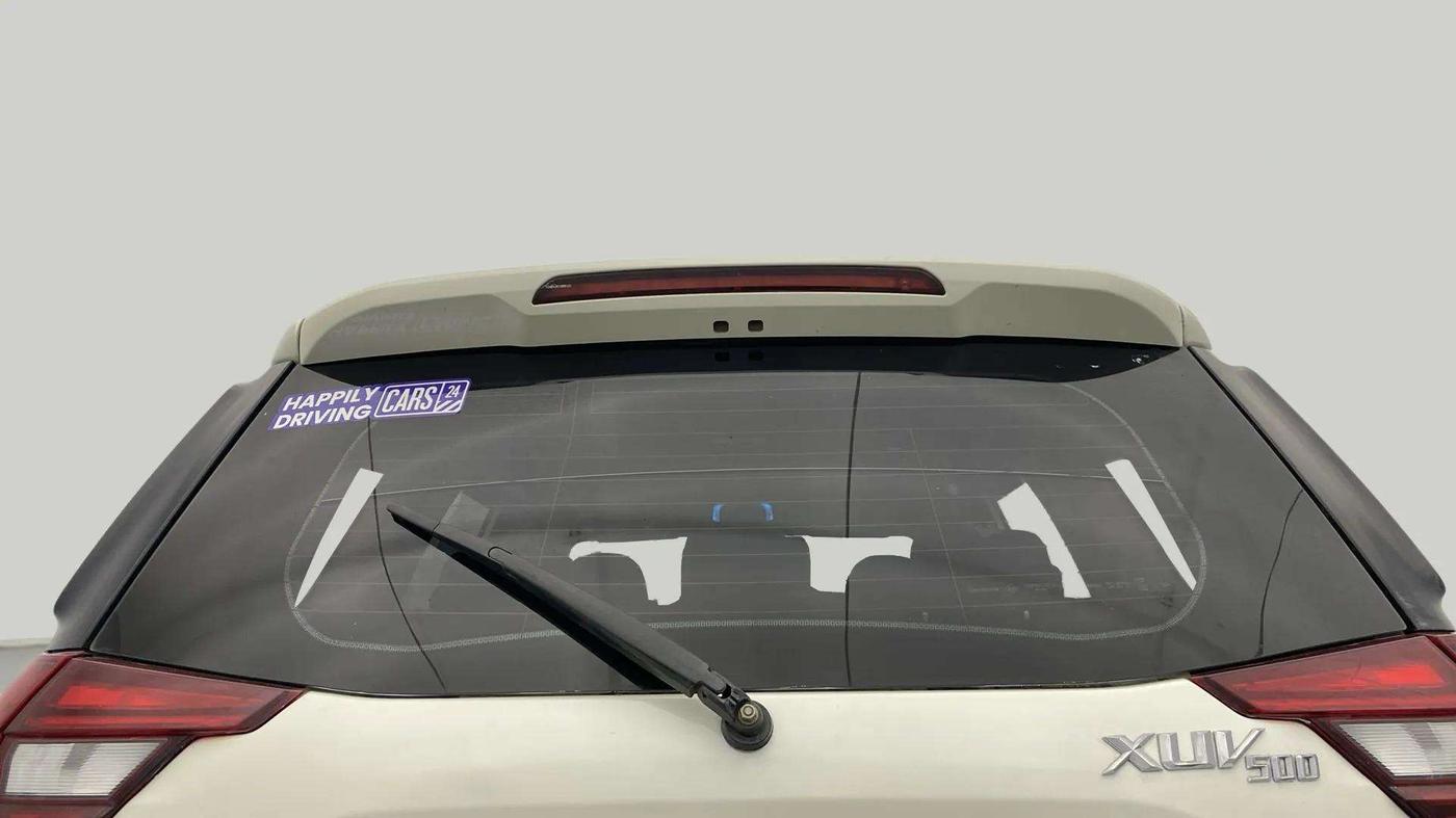 2020 Mahindra XUV500 W7, Diesel, Manual, 76,040 km, Rear Windshield
