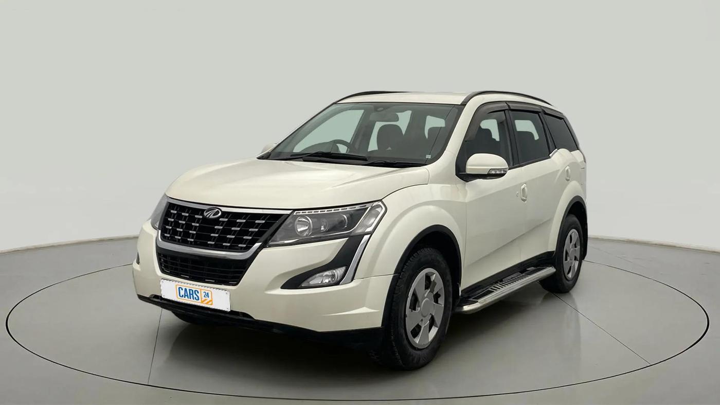 2020 Mahindra XUV500 W7, Diesel, Manual, 76,040 km, Left Front Diagonal